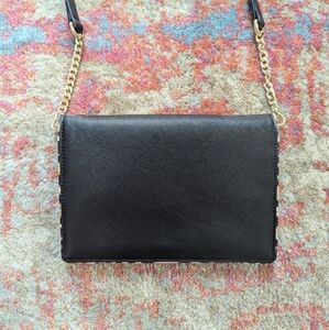 Crossbody purse